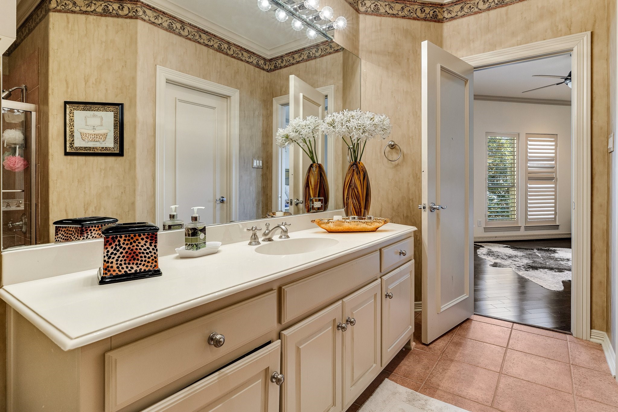18729 Wainsborough Lane Dallas TX 75287