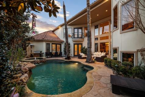 18729 Wainsborough Lane Dallas TX 75287