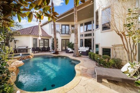 18729 Wainsborough Lane Dallas TX 75287