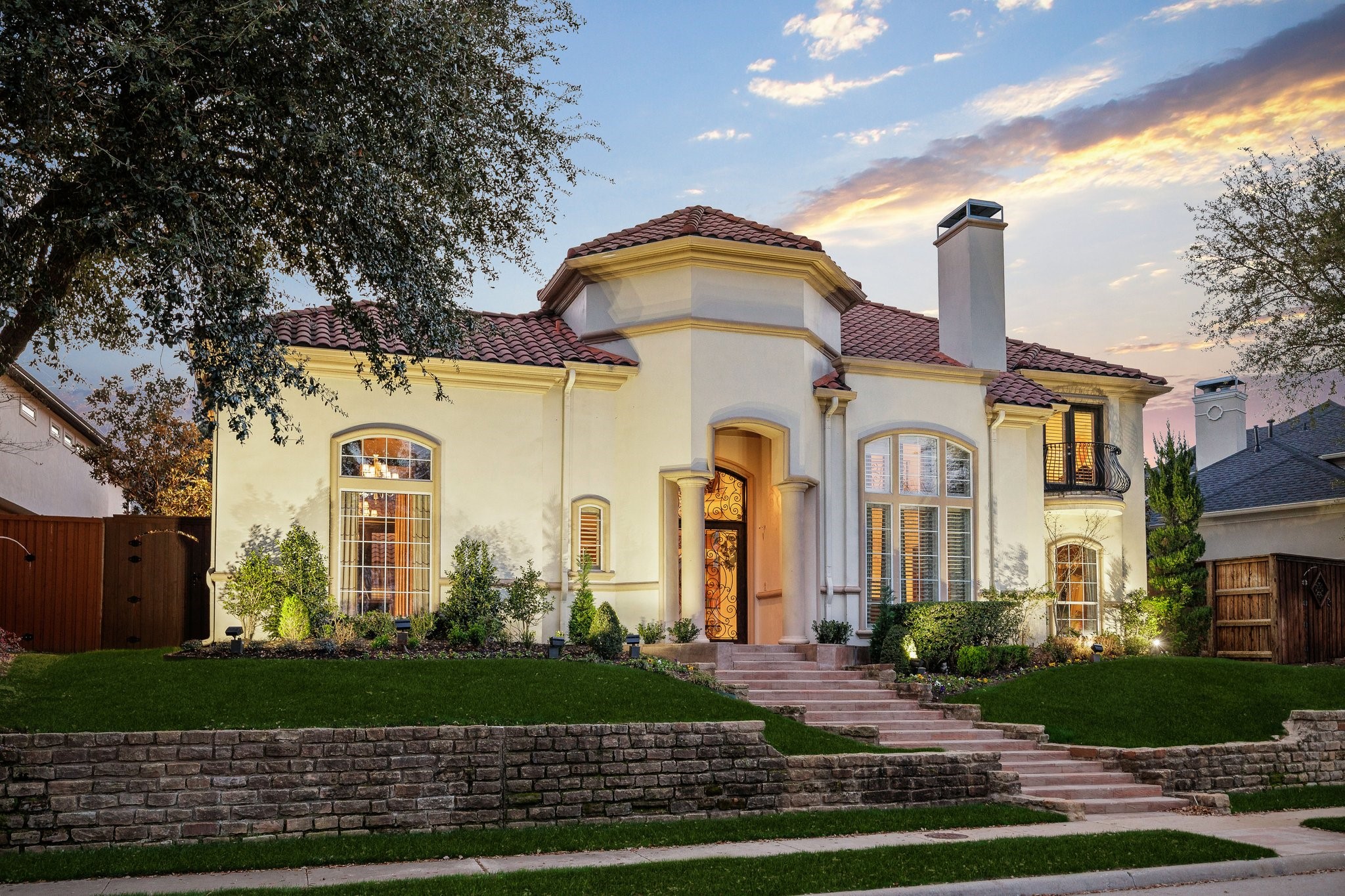 18729 Wainsborough Lane Dallas TX 75287