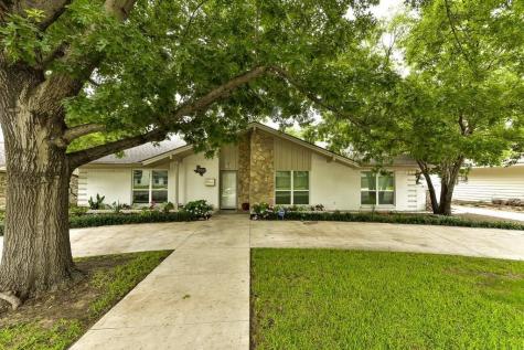 1706 Esquire Place Grand Prairie TX 75050