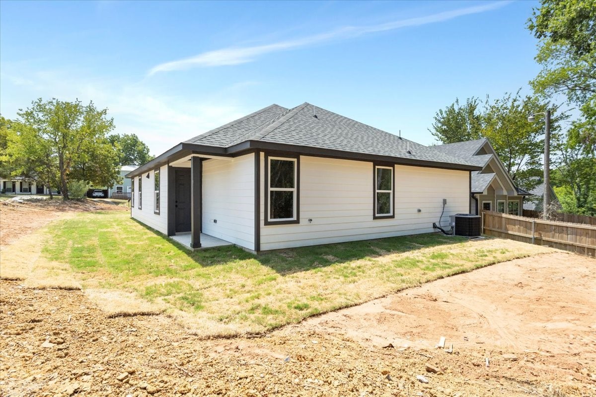415 E Monterey Street Denison TX 75021