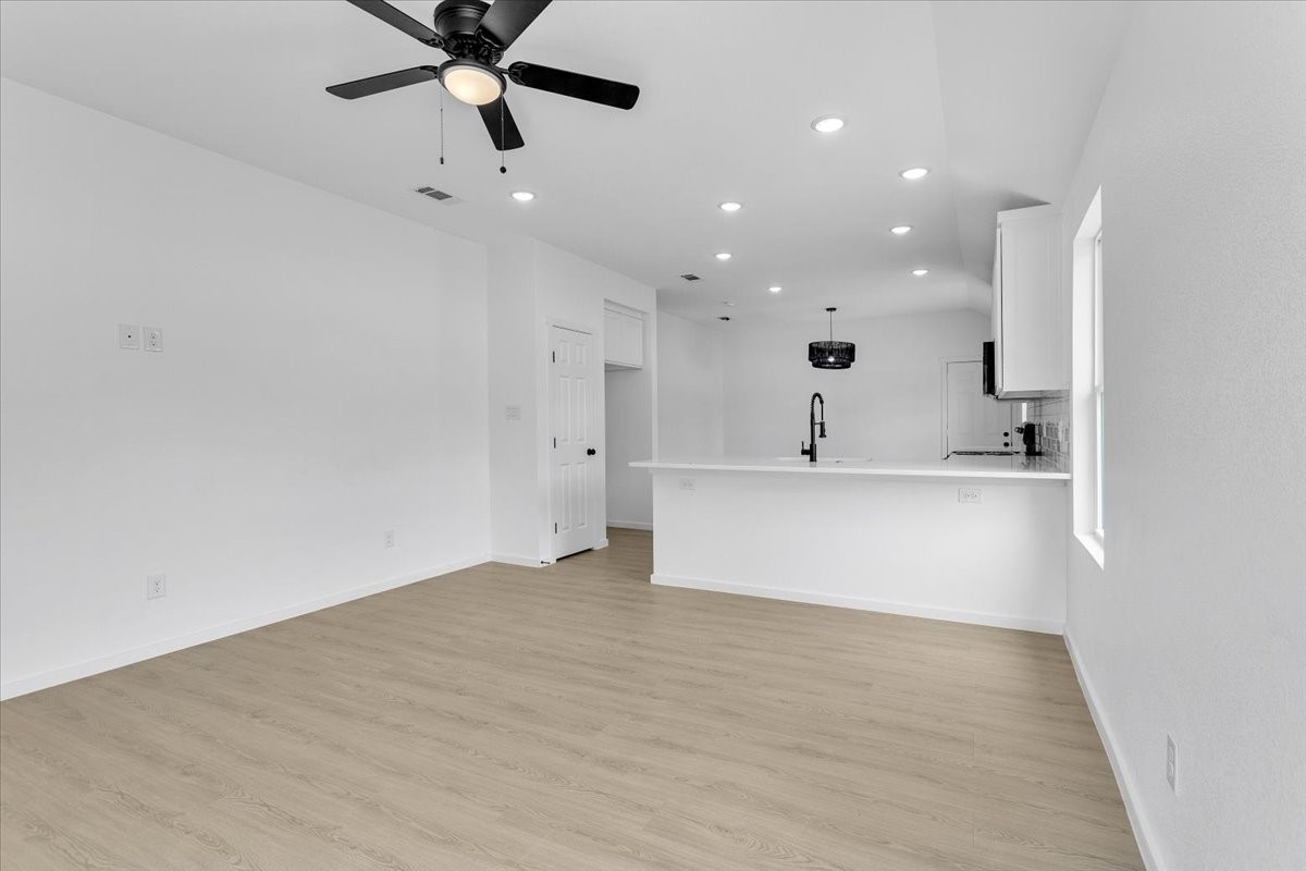 415 E Monterey Street Denison TX 75021