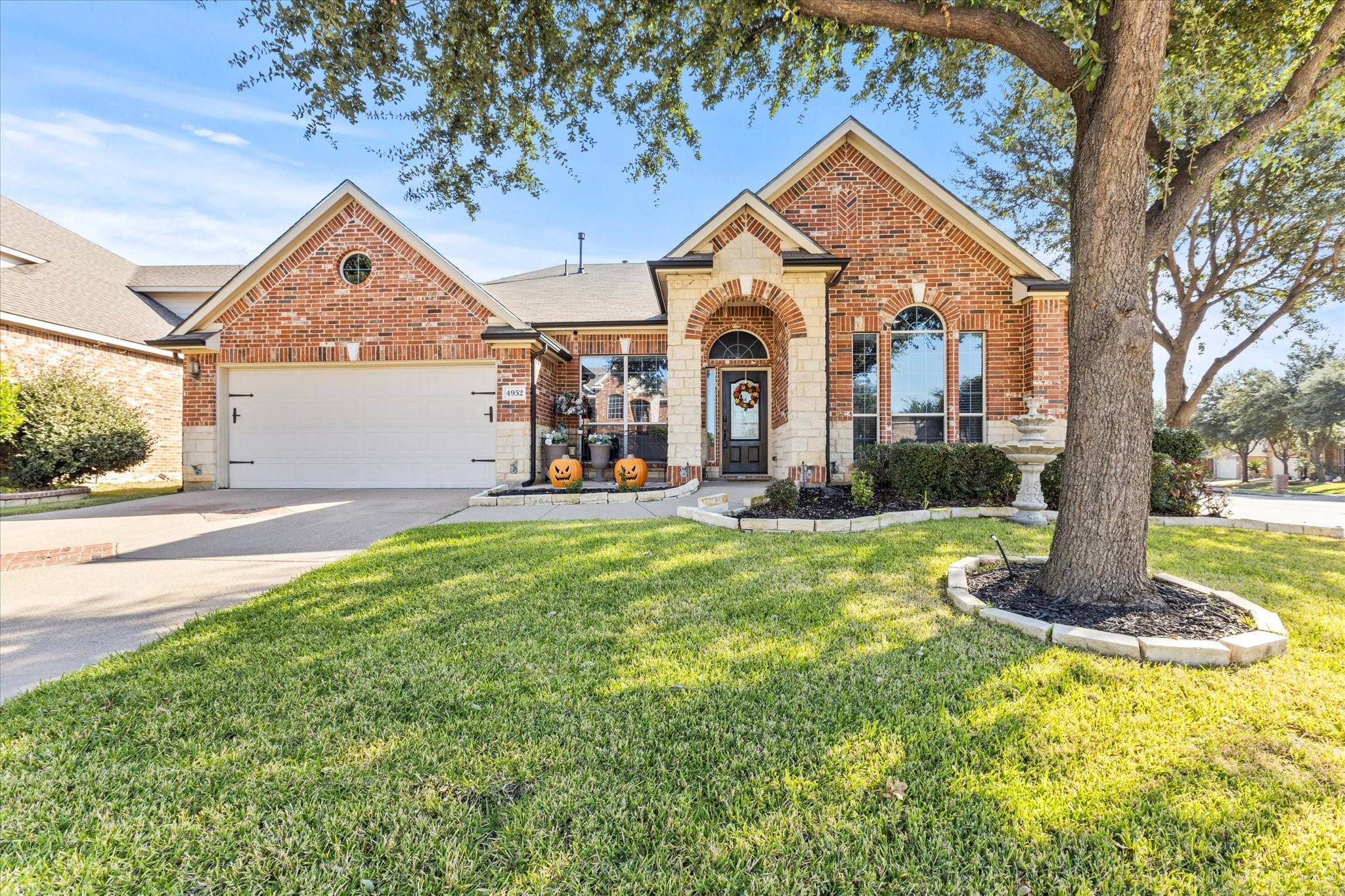 4952 Eyrie Court Grand Prairie TX 75052