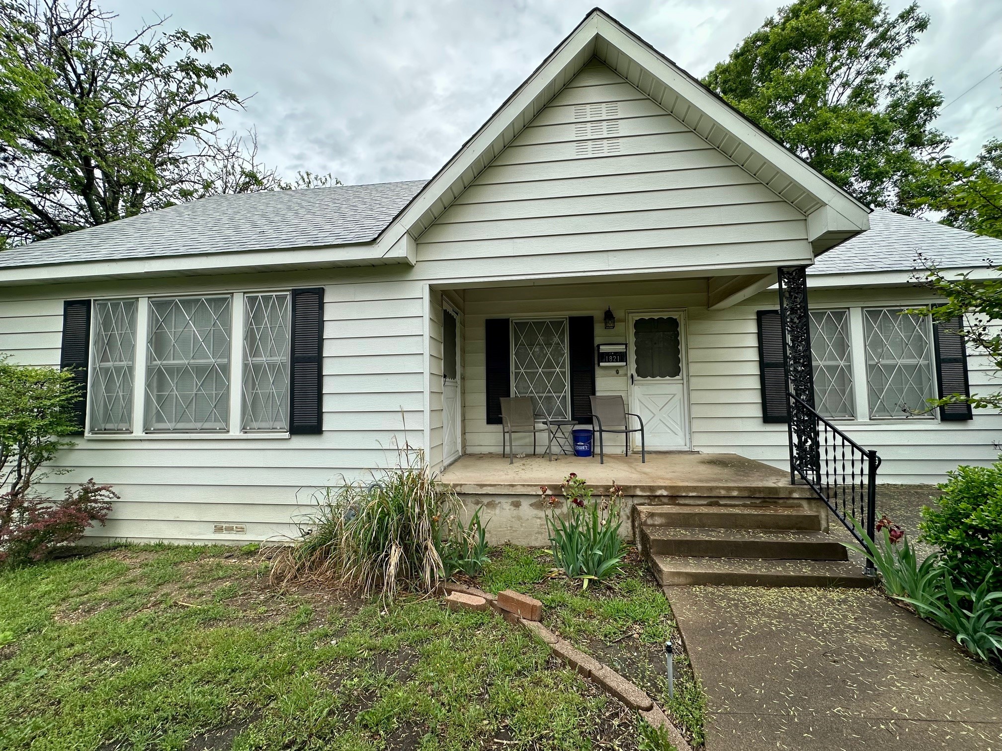 1821 E Pecan Street Sherman TX 75090