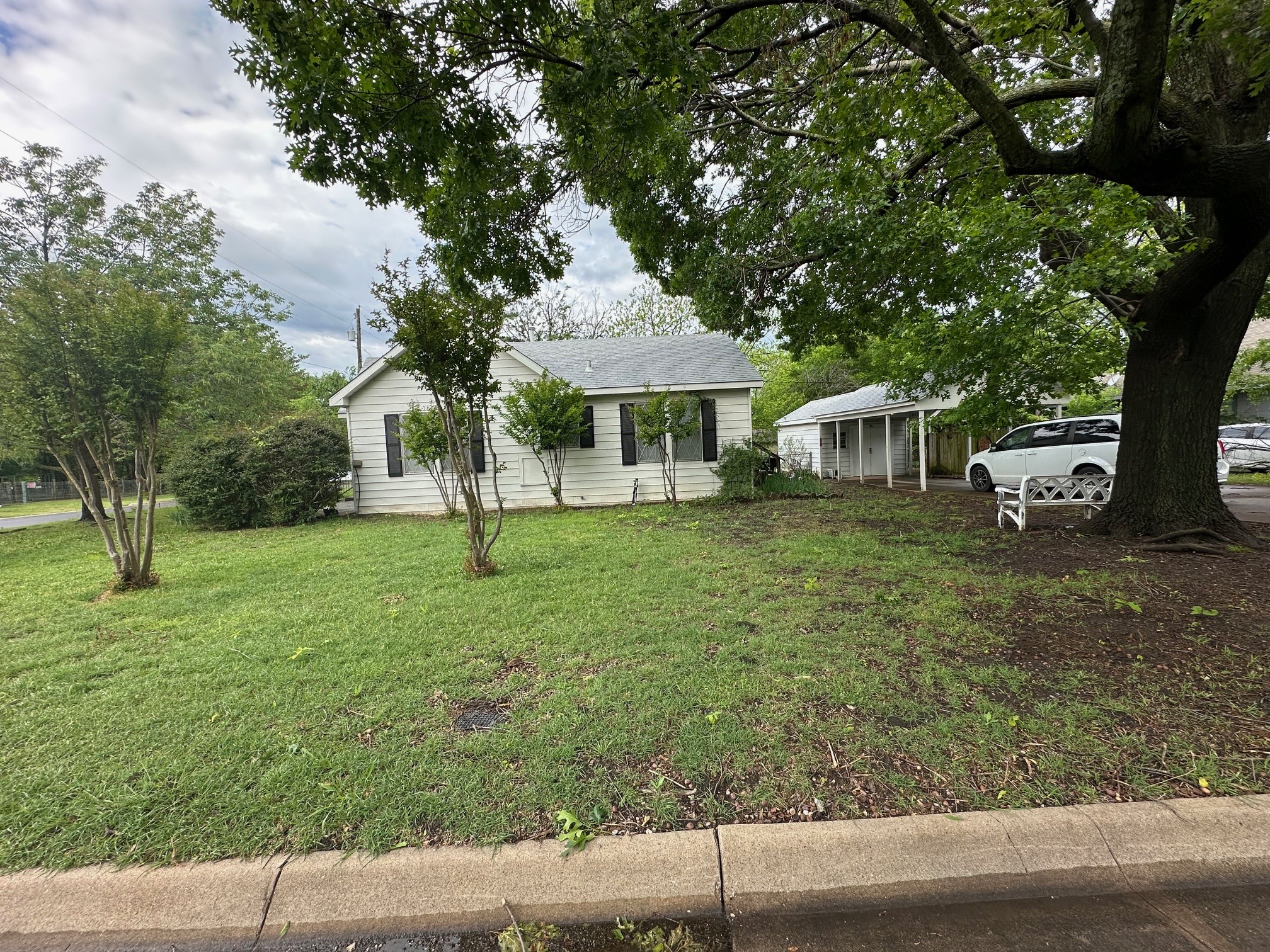 1821 E Pecan Street Sherman TX 75090
