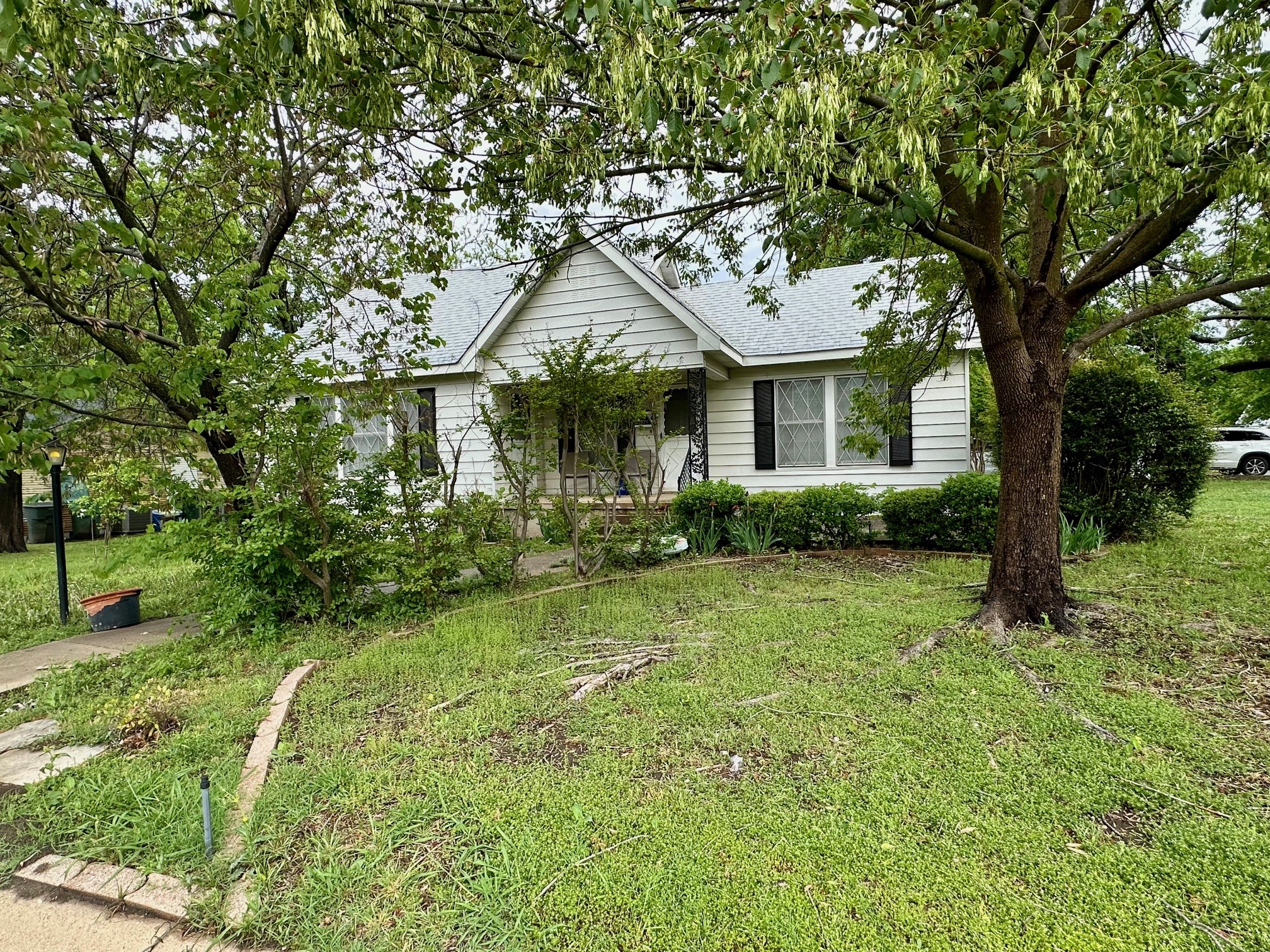 1821 E Pecan Street Sherman TX 75090