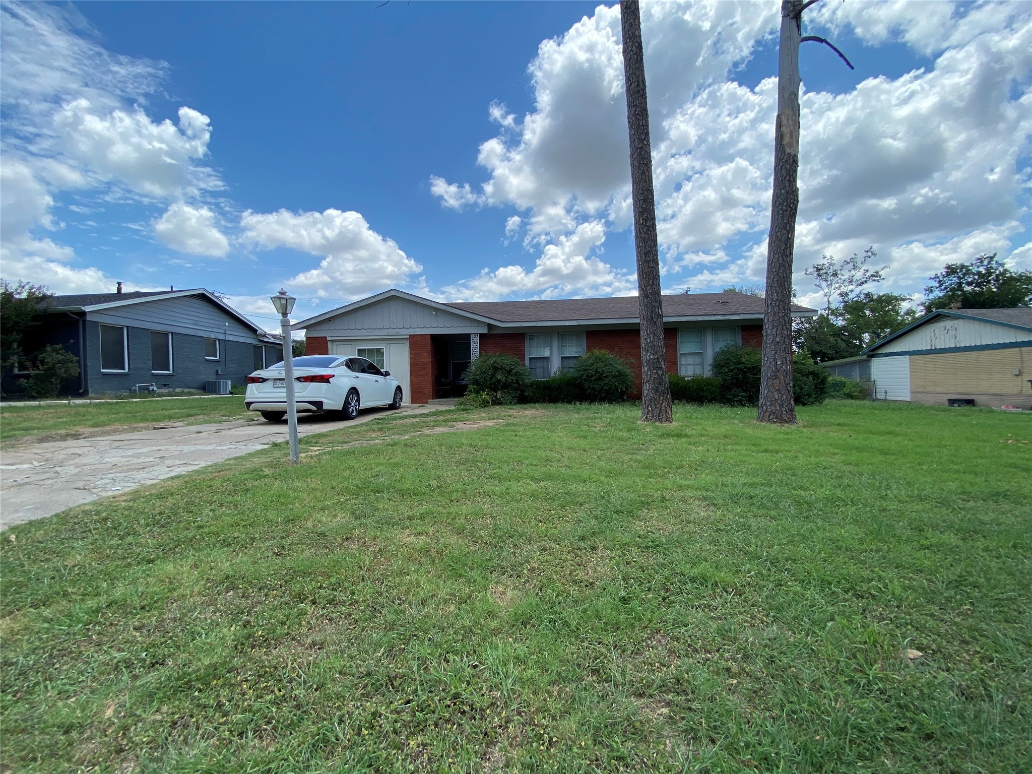 3112 Meadow Oaks Drive Haltom City TX 76117