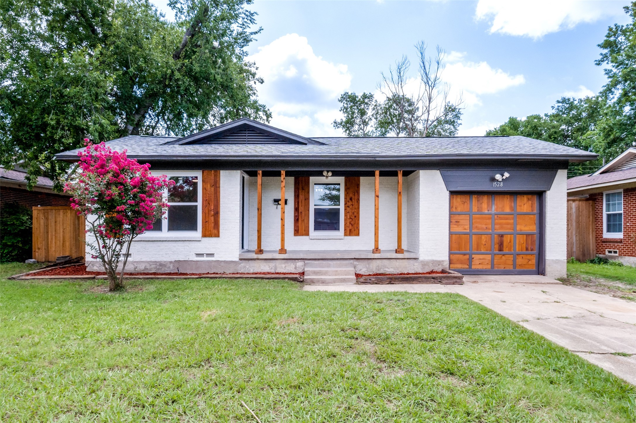 1528 Ridgeview Street Mesquite TX 75149