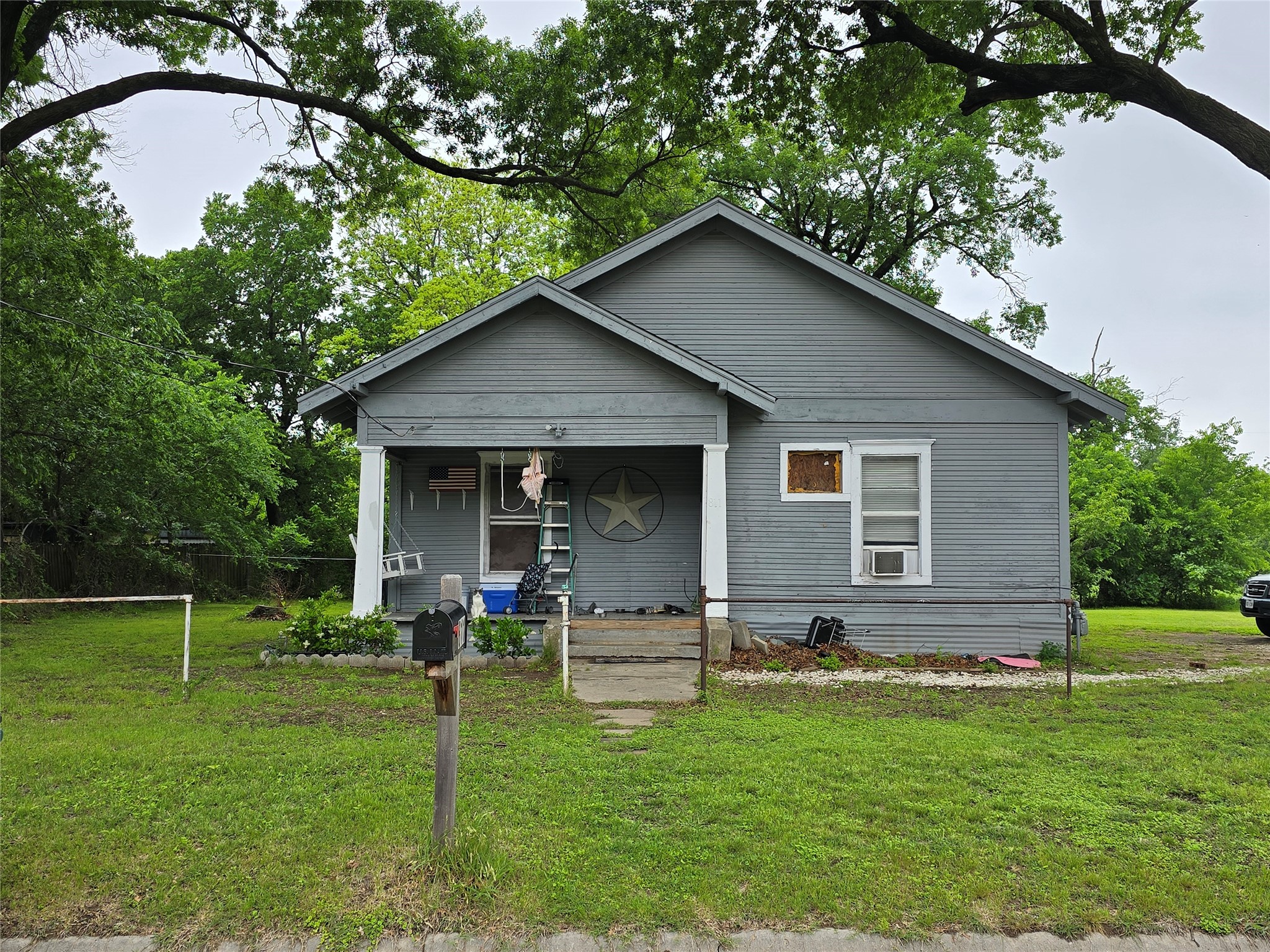 811 Mill Street Gainesville TX 76240