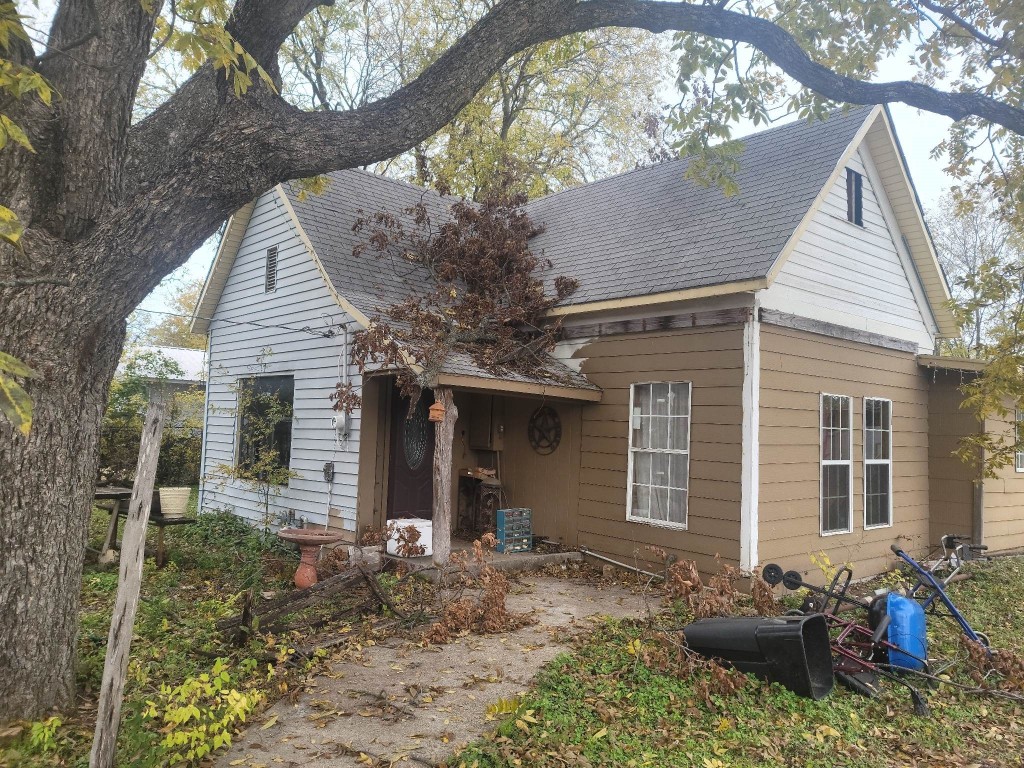 212 F Street Meridian TX 76665