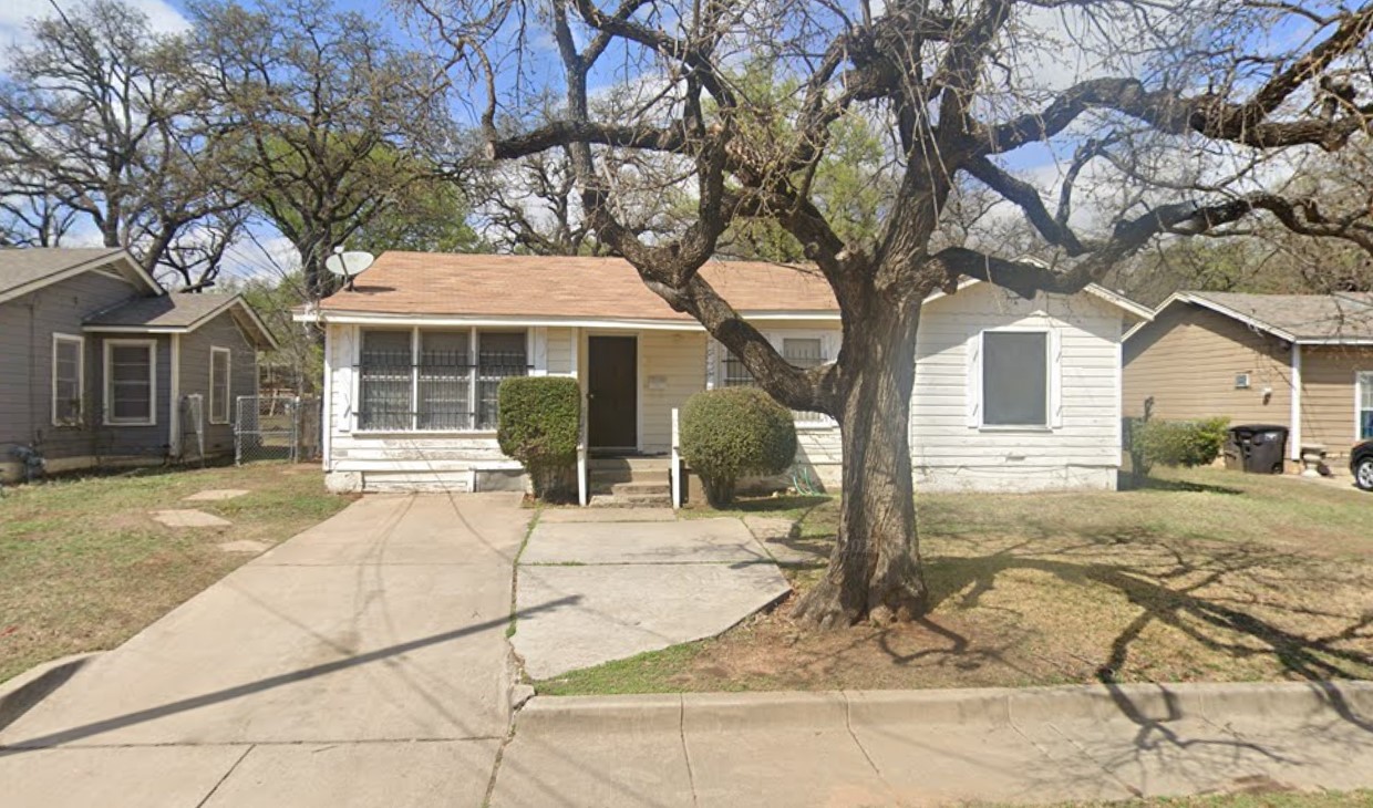 2905 Pioneer Street Fort Worth TX 76119