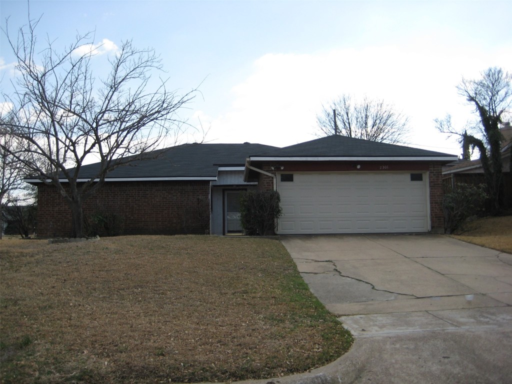 2301 Fall Court Fort Worth TX 76133