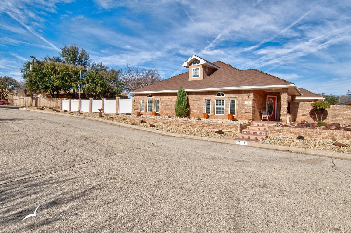 2 Club Trail Sweetwater TX 79556