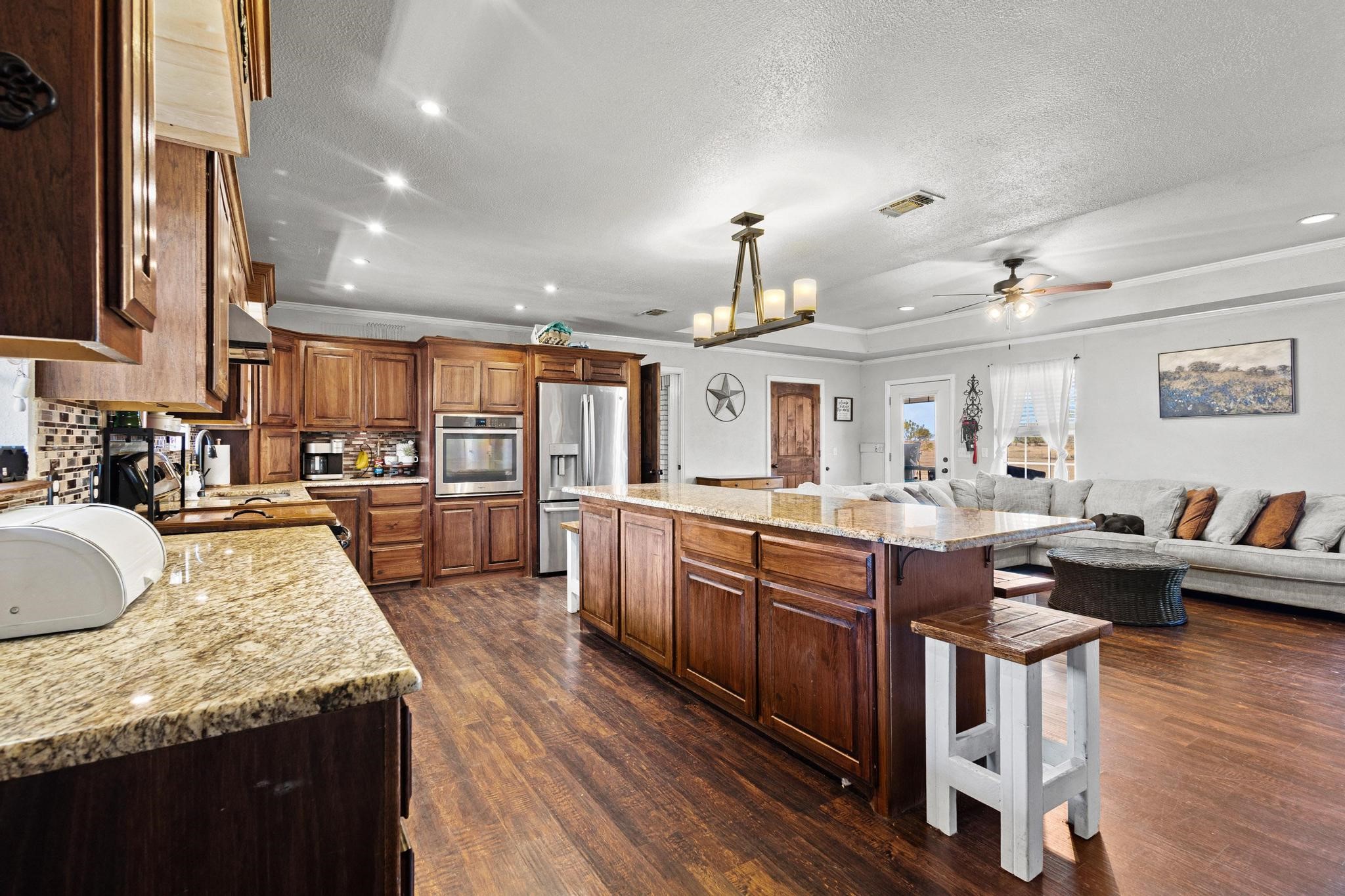 625 County Road 13300 Paris TX 75462
