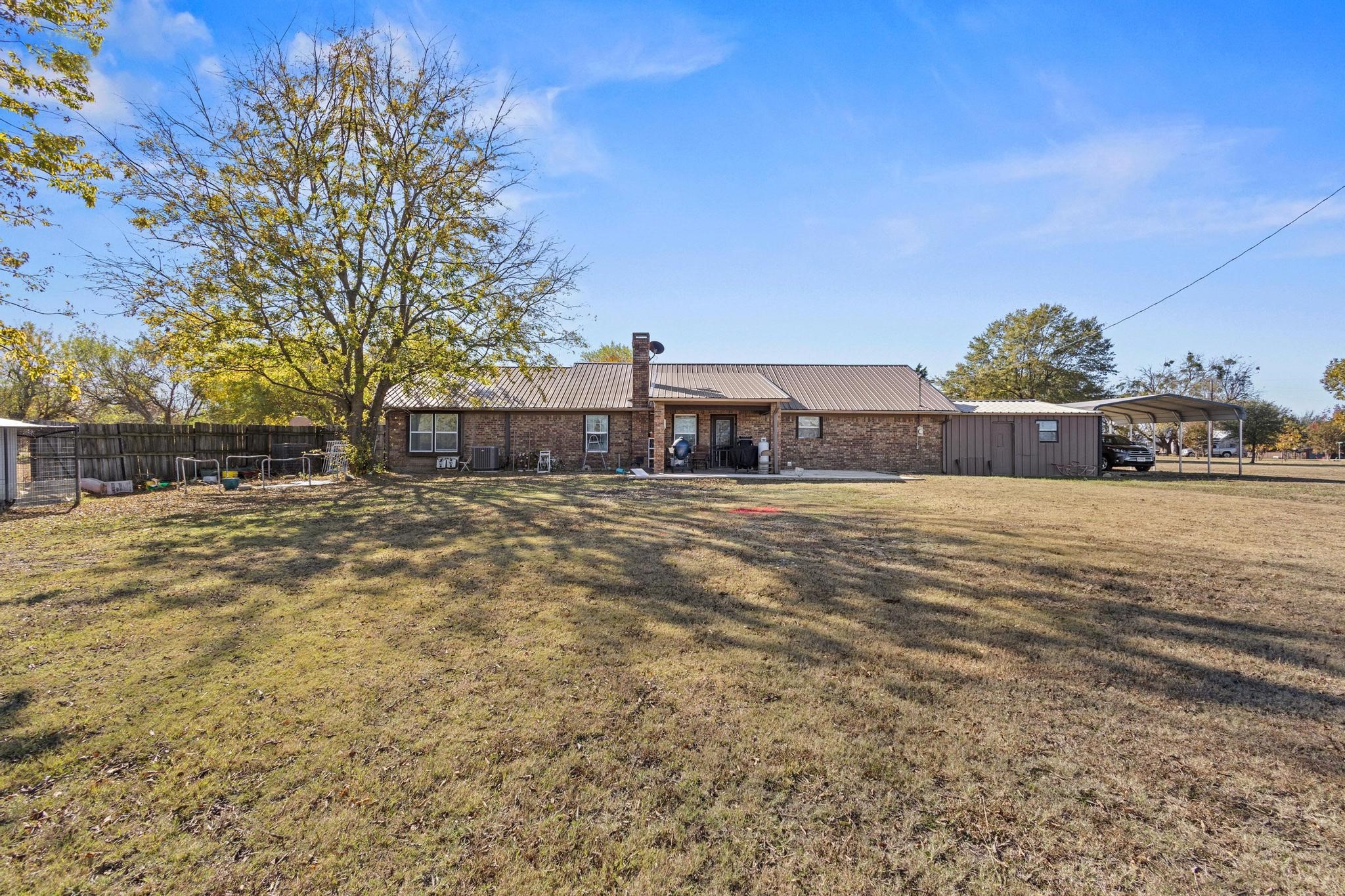 625 County Road 13300 Paris TX 75462