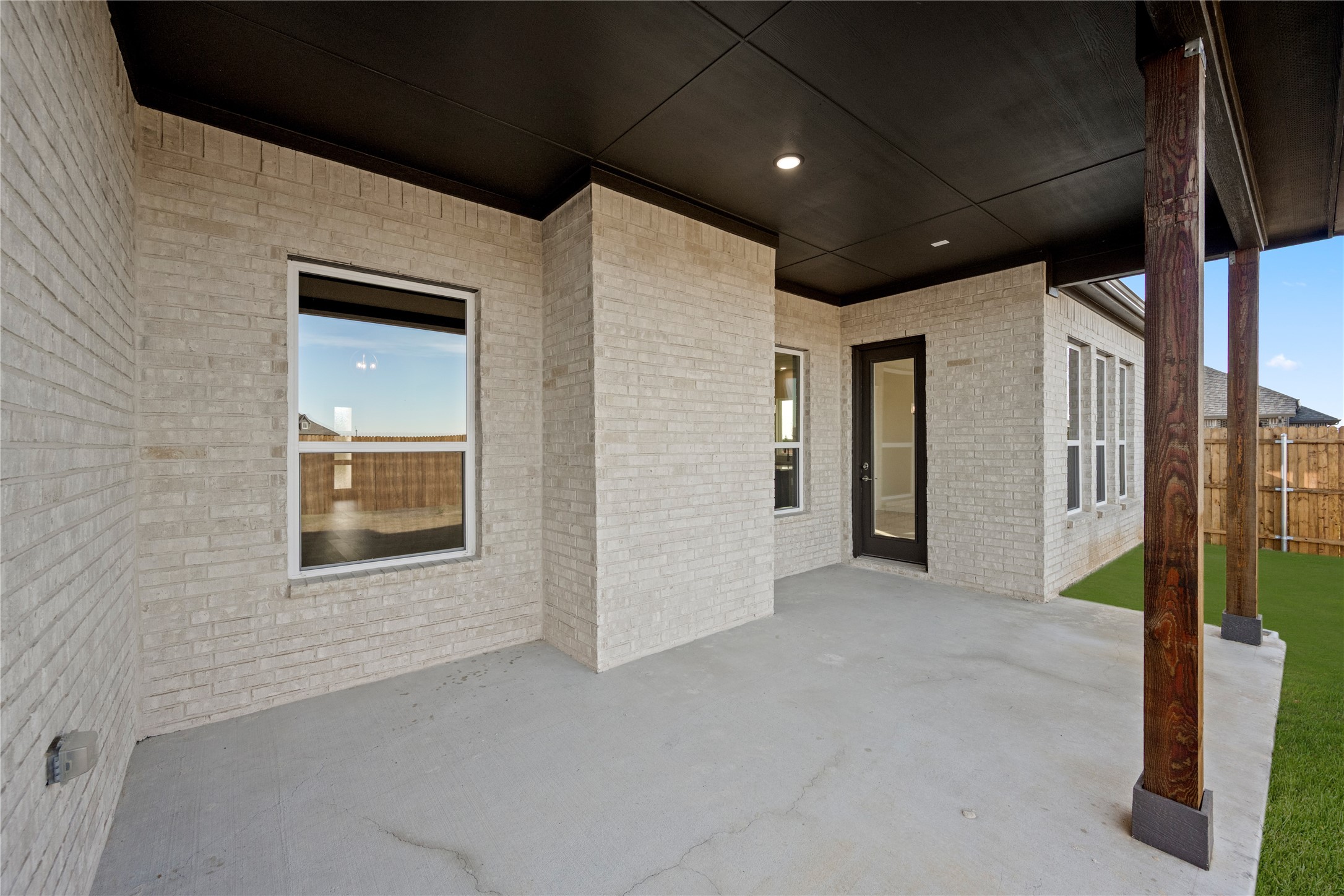 1016 Mill Ridge Drive Justin TX 76247