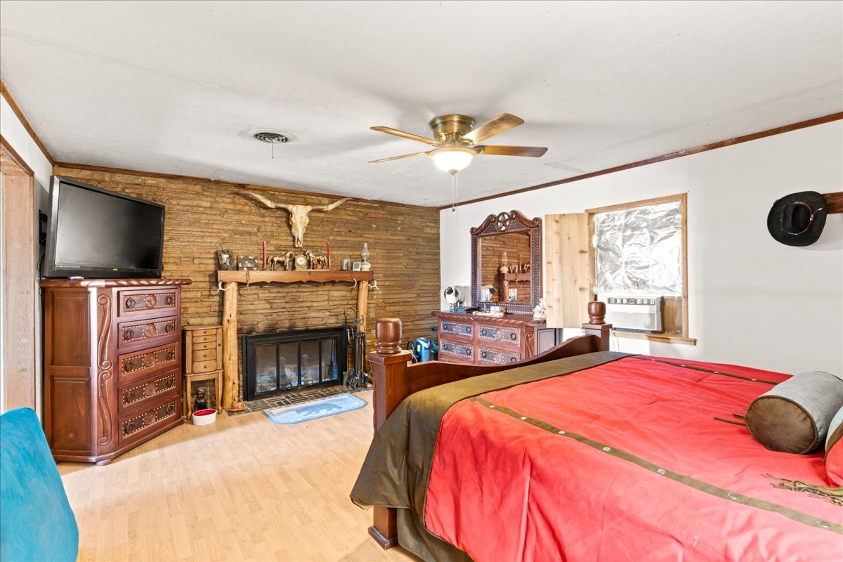 806 Dennis Road Weatherford TX 76087
