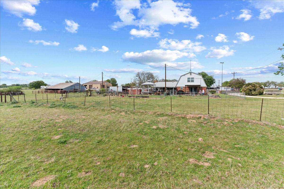 806 Dennis Road Weatherford TX 76087
