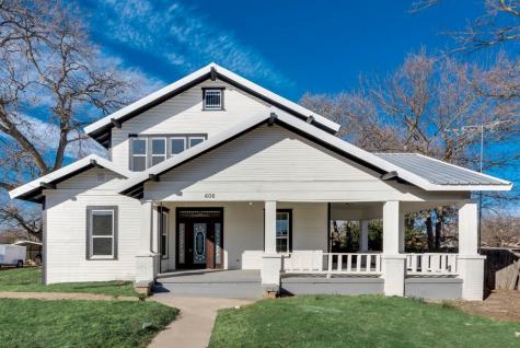 606 W Ball Street Weatherford TX 76086