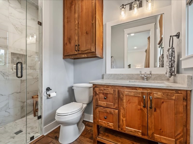 8595 Toler Pointe Larue TX 75770