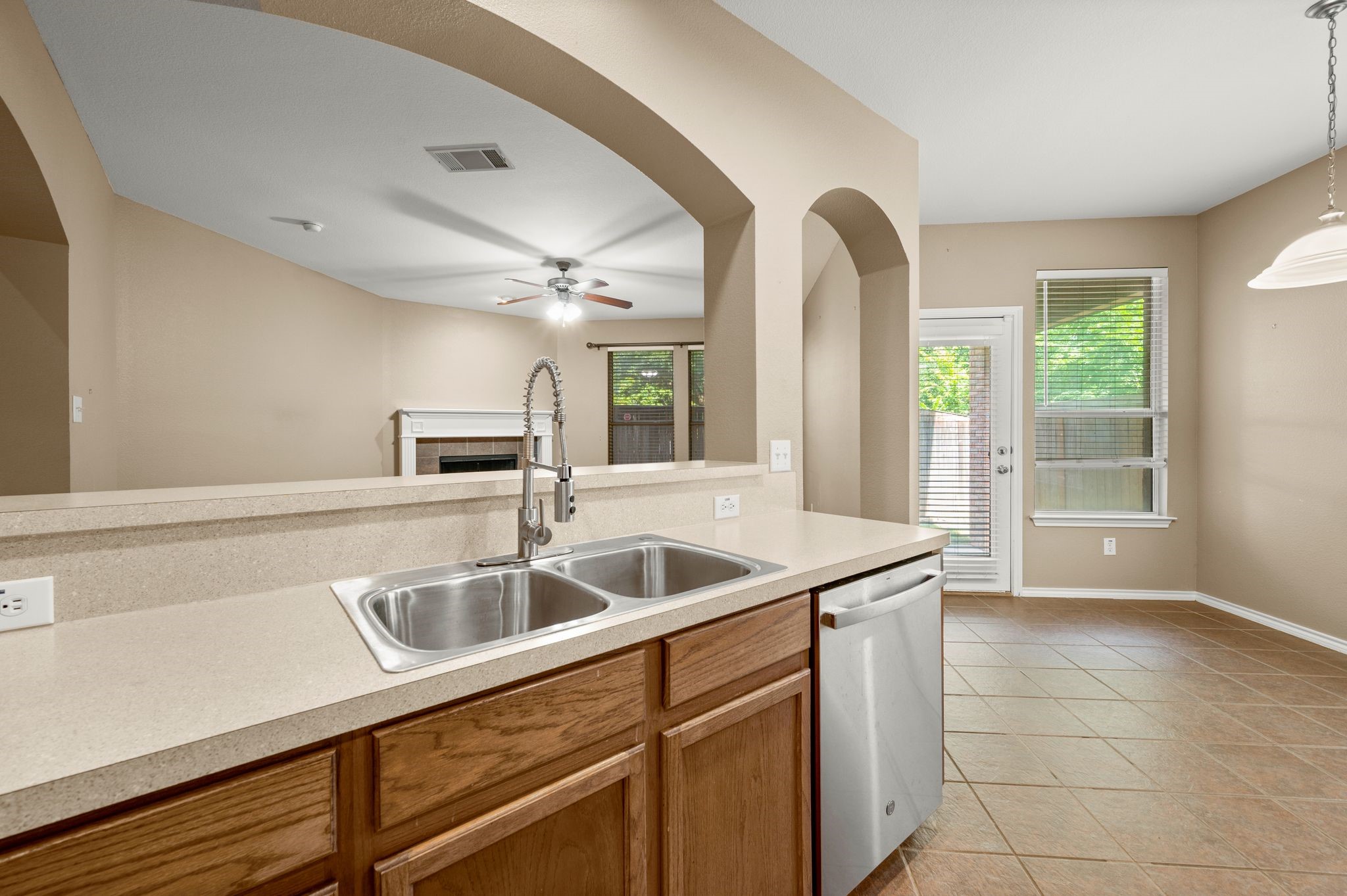 3309 Landhope Circle Arlington TX 76016
