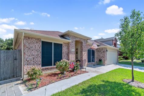 1020 Bonanza Drive Arlington TX 76001