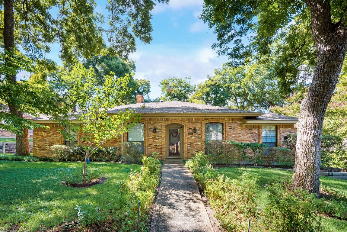 305 Larchbrook Drive Garland TX 75043