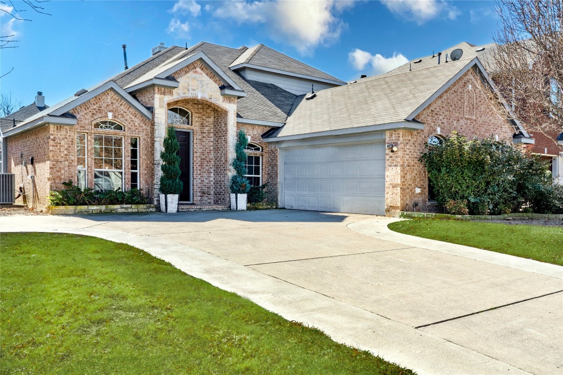2739 Eastland Drive Grand Prairie TX 75052