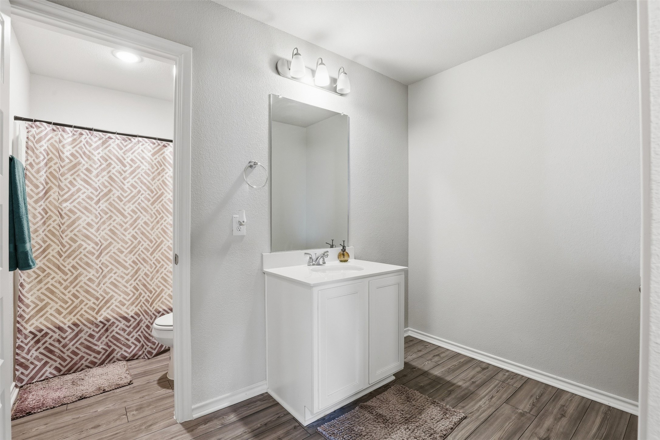 2233 Burning Bush Lane Waxahachie TX 75167