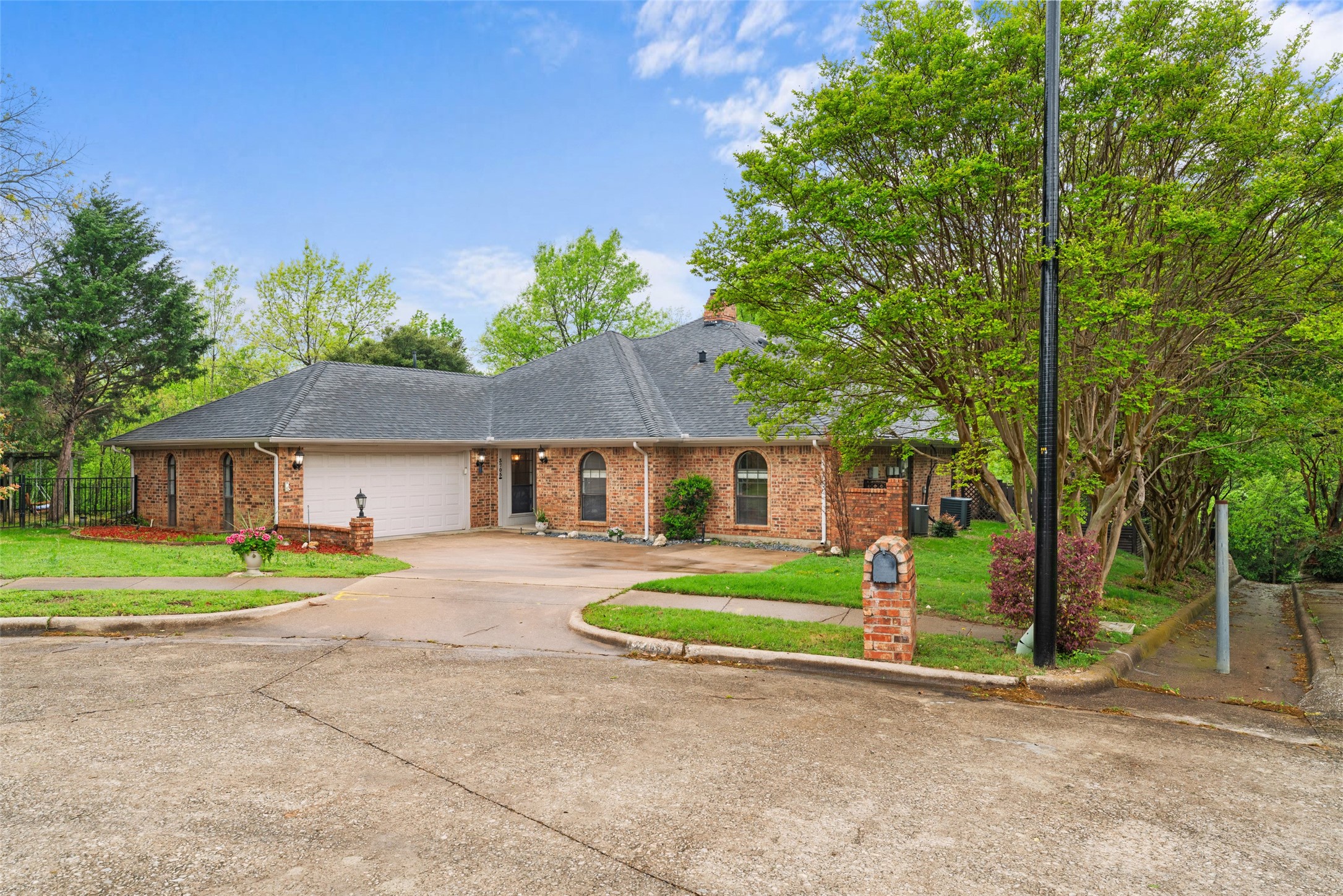 3705 Dandridge Circle Garland TX 75040