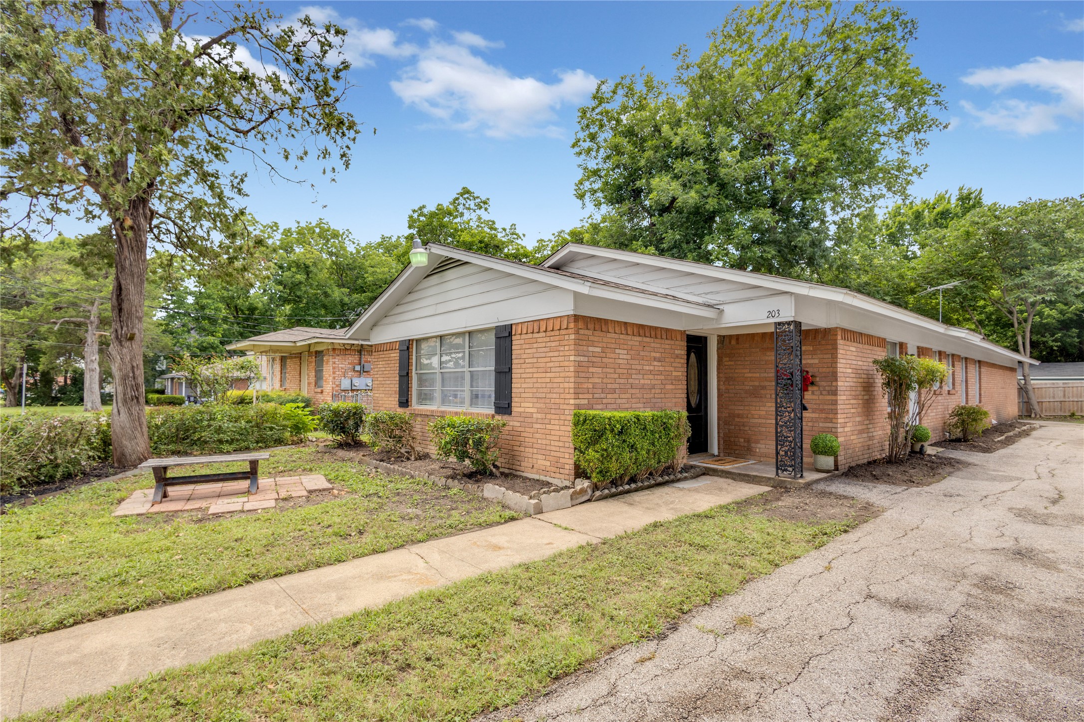 203 Brown Street Waxahachie TX 75165