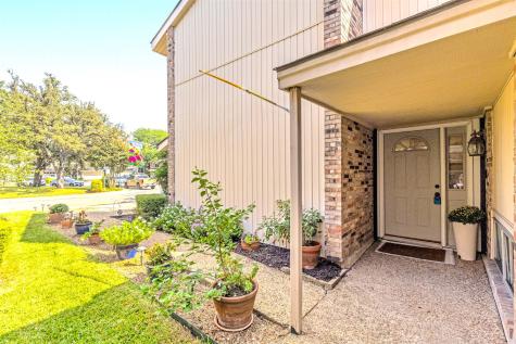 1805 Lakecrest Court Carrollton TX 75006