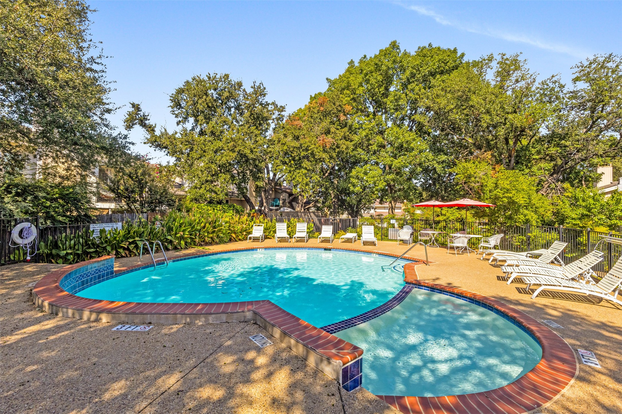 1805 Lakecrest Court Carrollton TX 75006