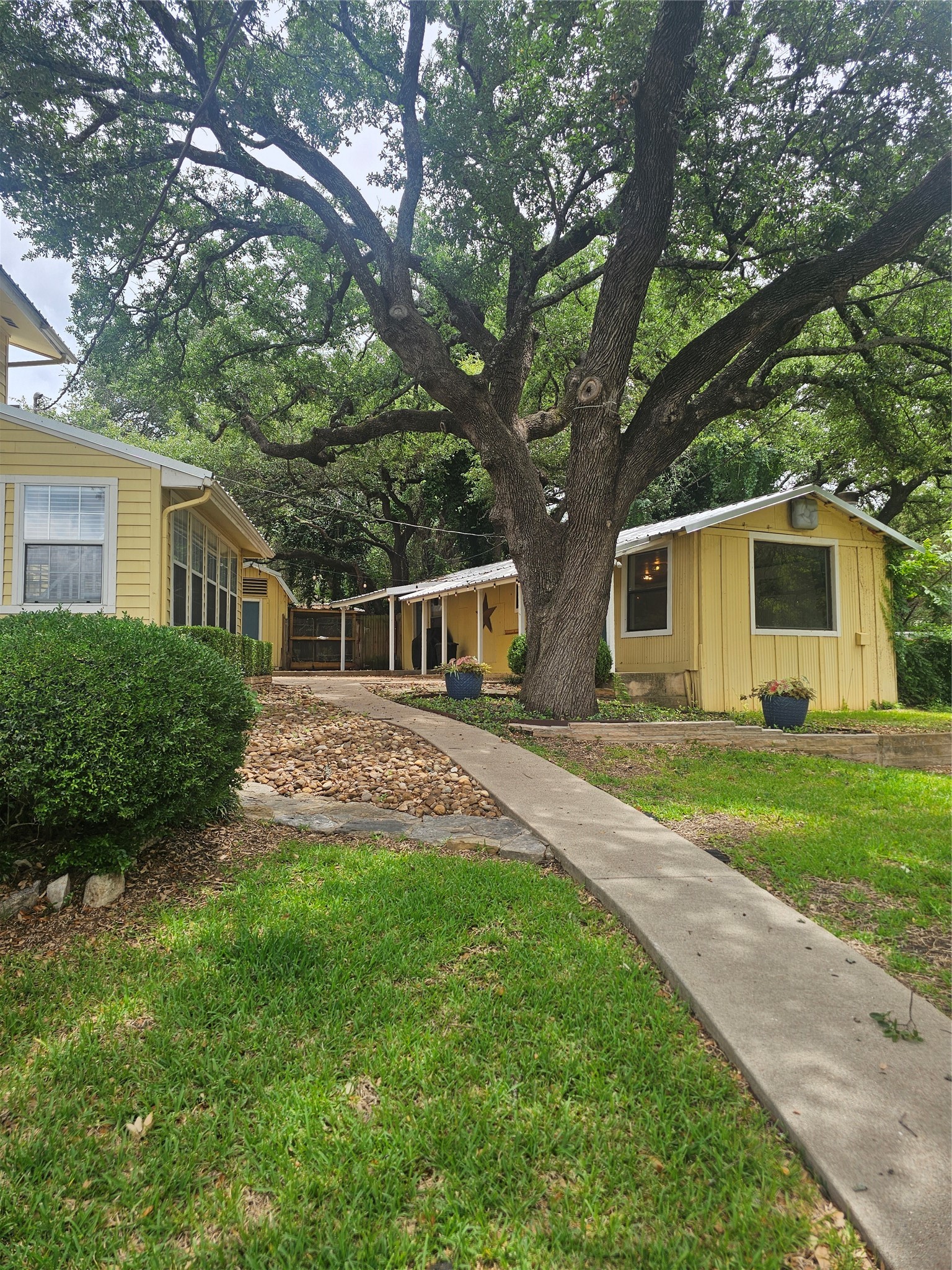 3814 Pawnee Court Granbury TX 76048