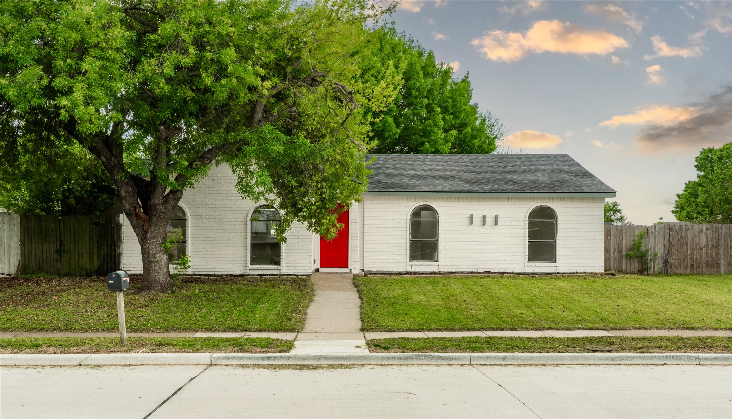 2009 Clark Trail Grand Prairie TX 75052
