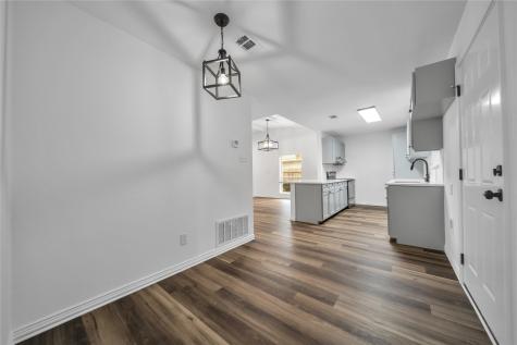 2009 Clark Trail Grand Prairie TX 75052