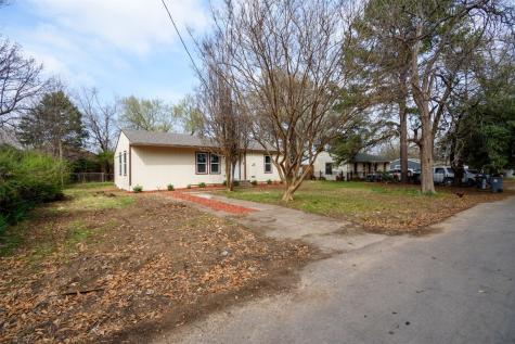 8605 Cardella Avenue Dallas TX 75217