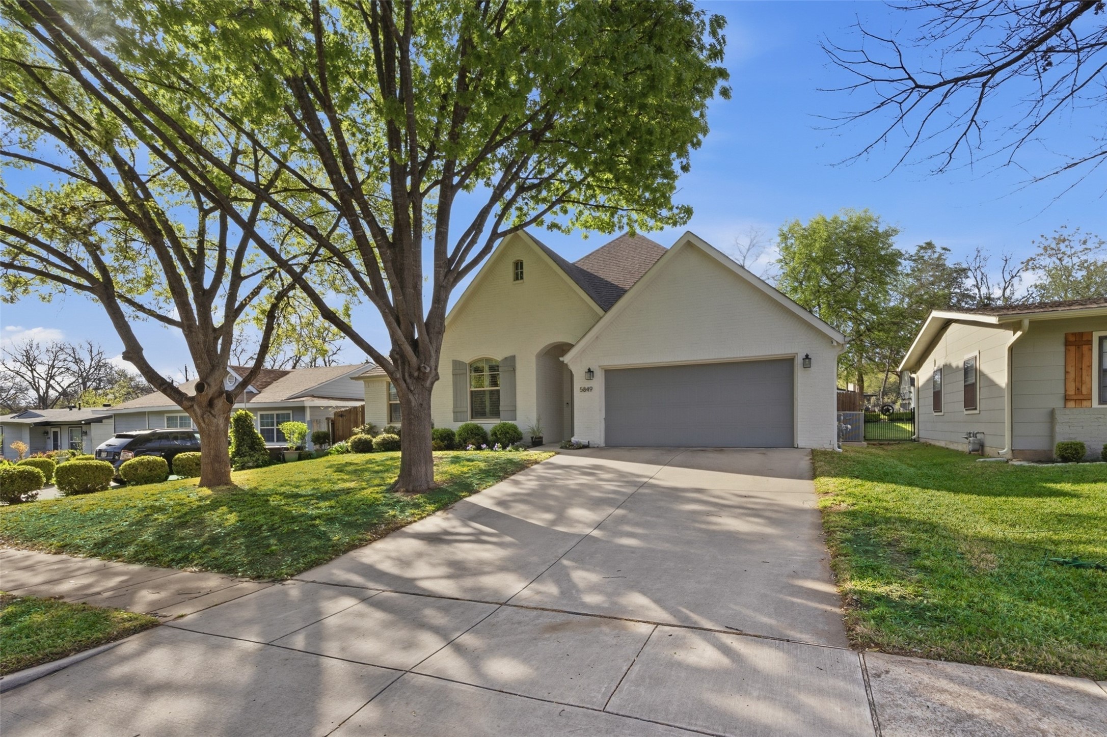 5849 Dennis Avenue Fort Worth TX 76114