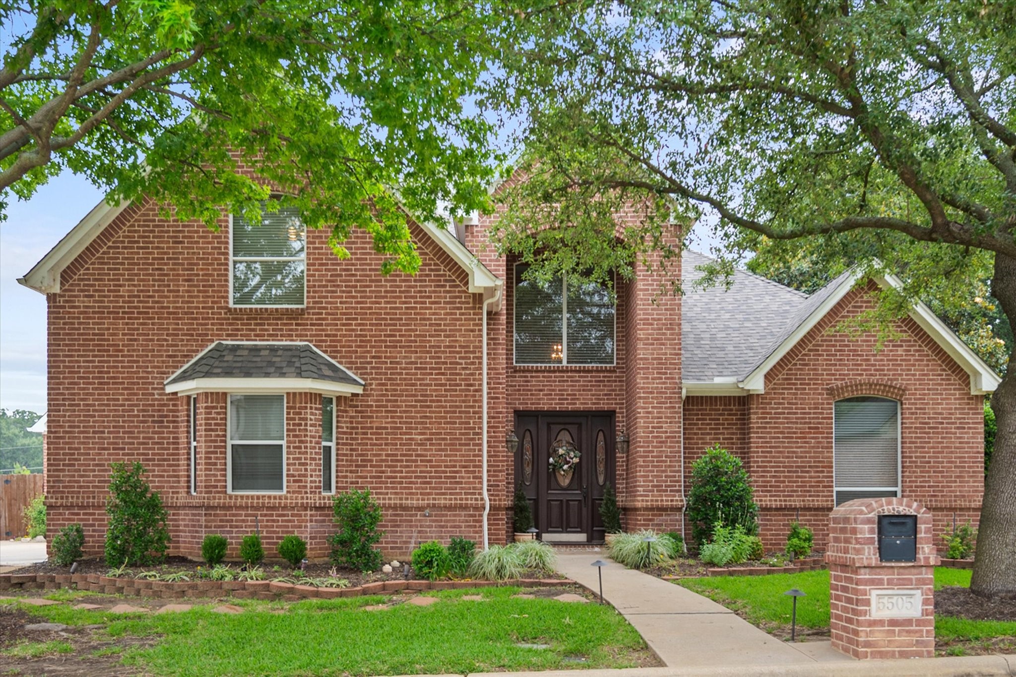 5505 Moorewood Drive Arlington TX 76017