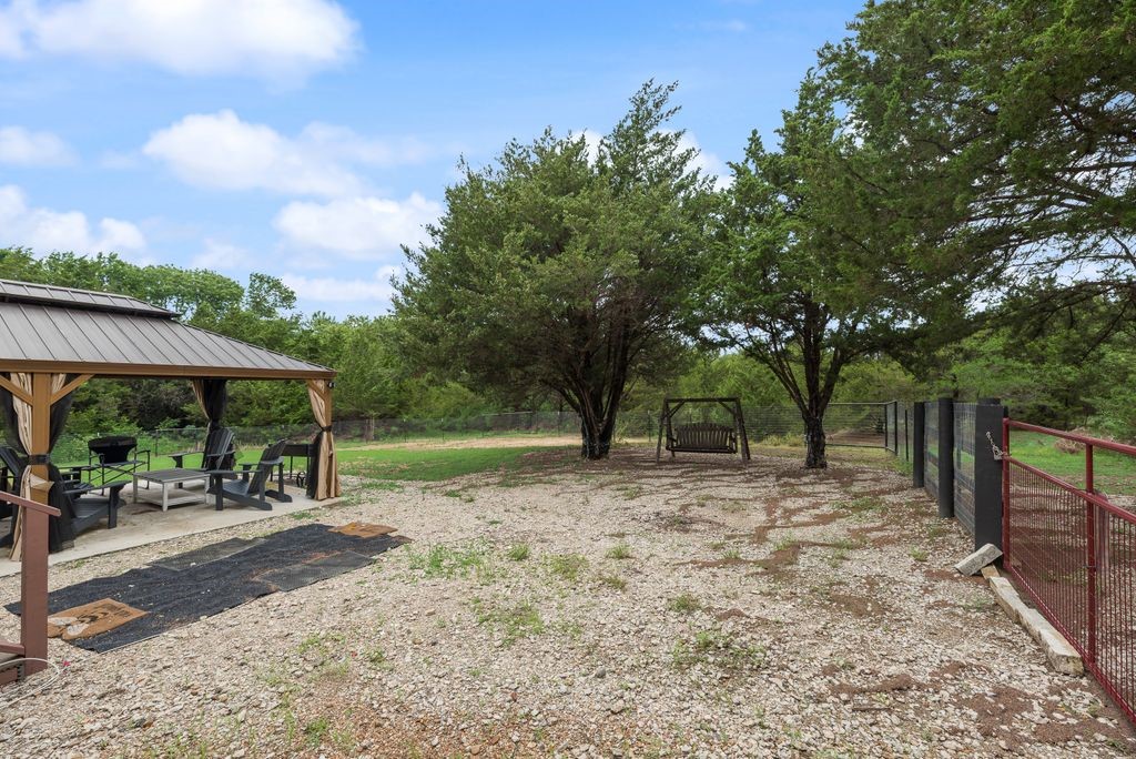 1070 County Road 3030 Bonham TX 75418