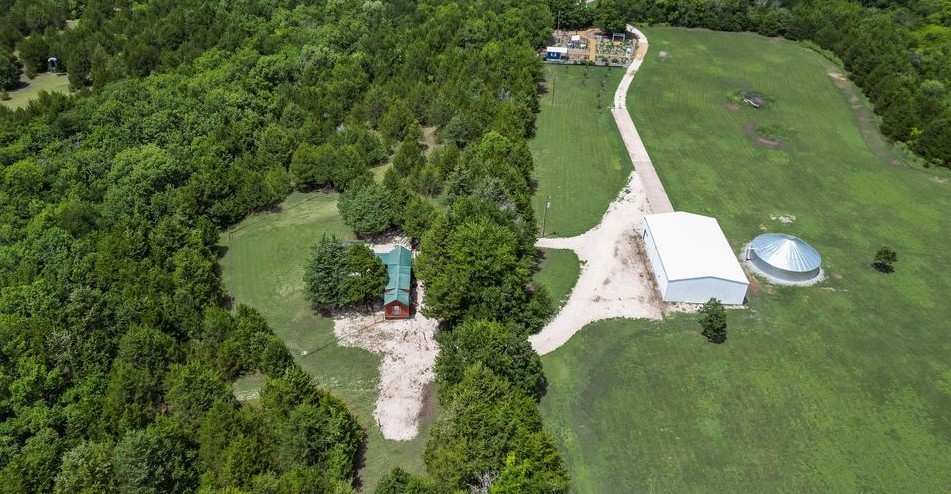 1070 County Road 3030 Bonham TX 75418