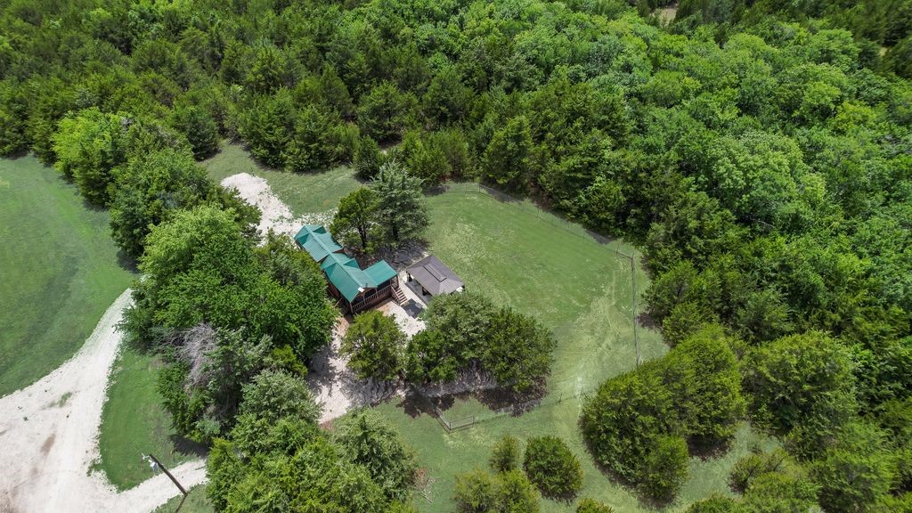 1070 County Road 3030 Bonham TX 75418