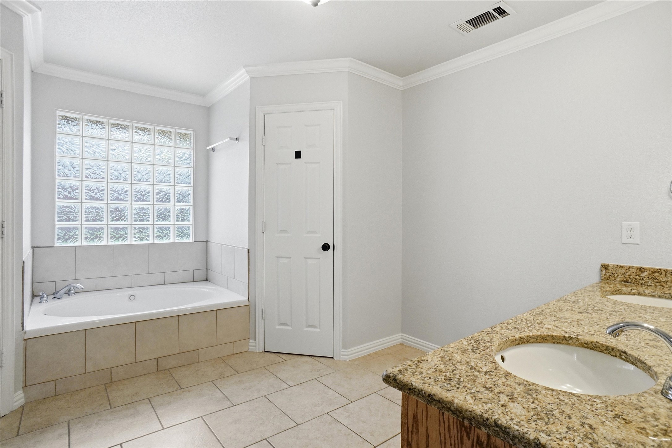 8102 Melrose Street E White Settlement TX 76108