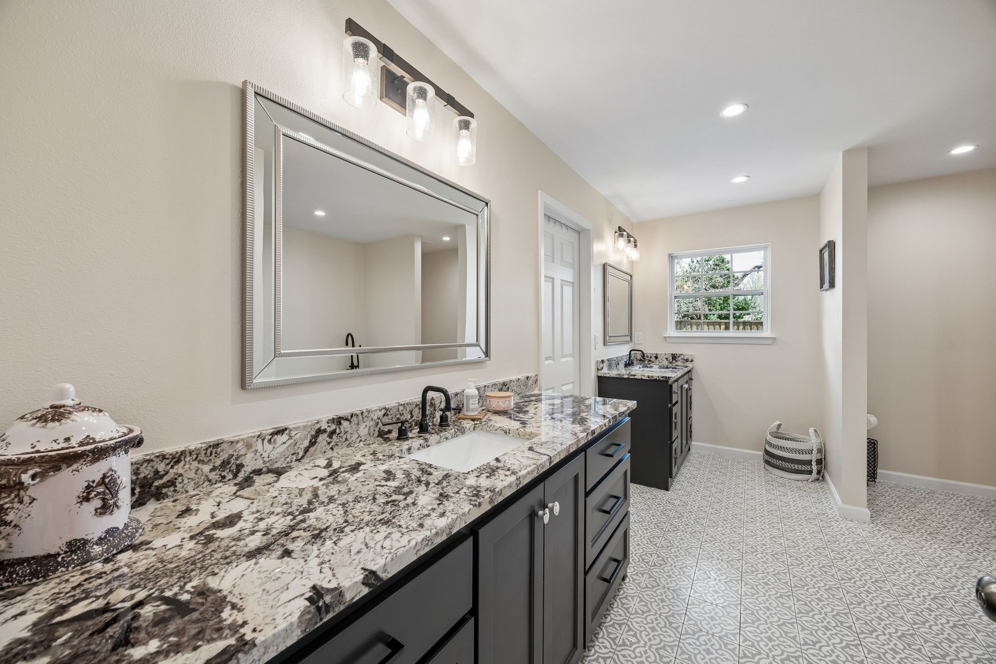 9422 Lenel Place Dallas TX 75220