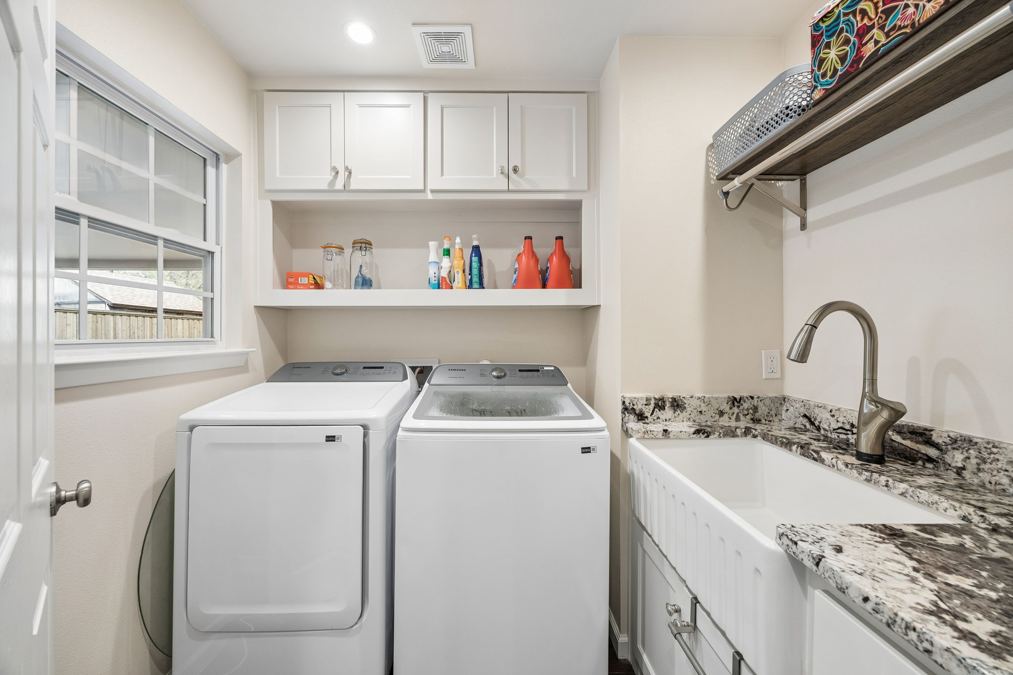 9422 Lenel Place Dallas TX 75220