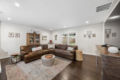 9422 Lenel Place Dallas TX 75220