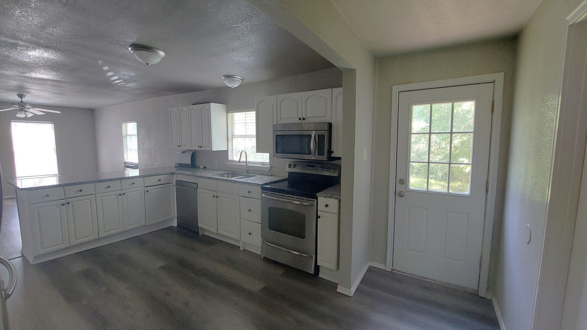 1107 Beech S Bonham TX 75418