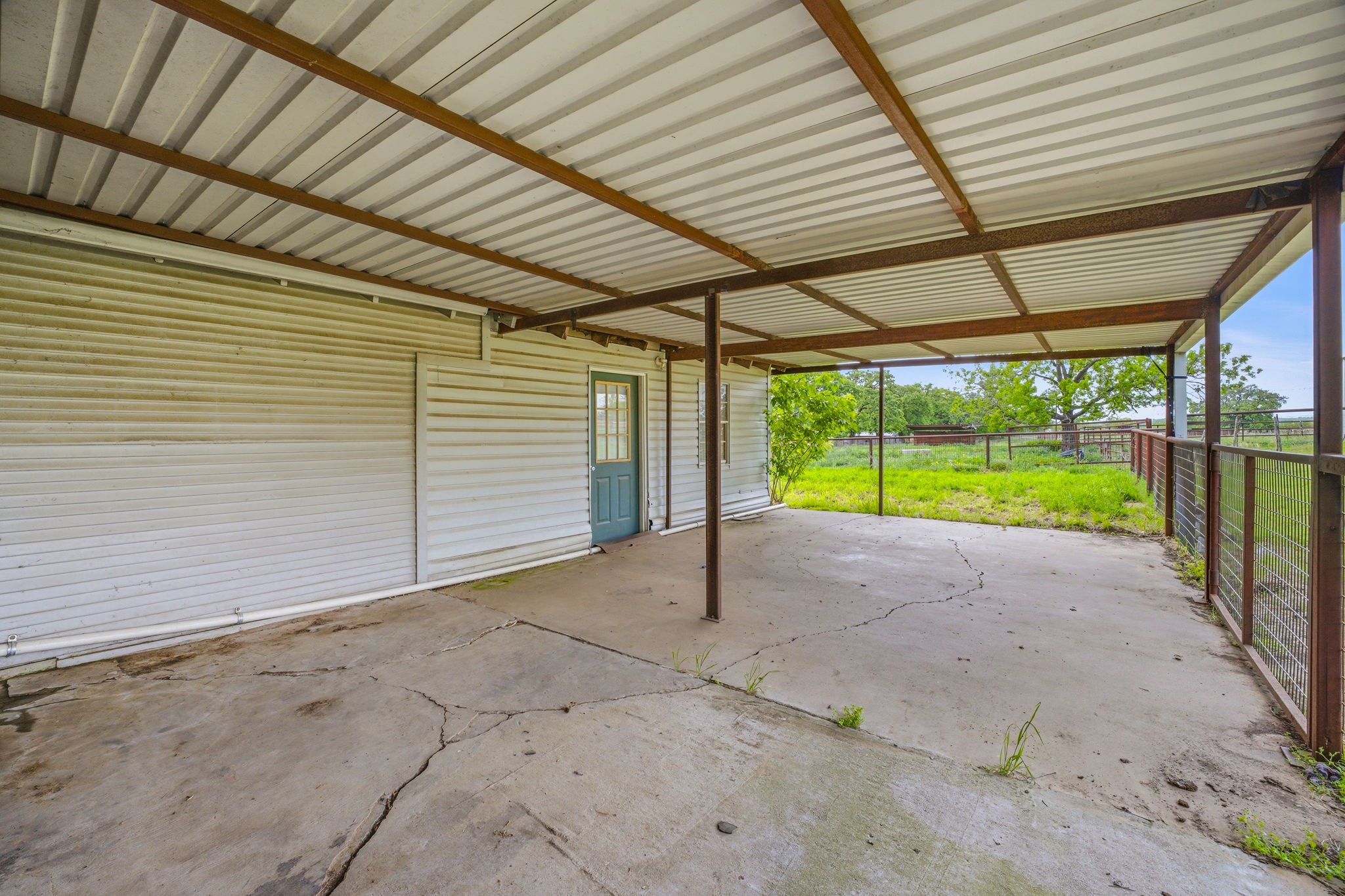 305 County Road 483 Stephenville TX 76401