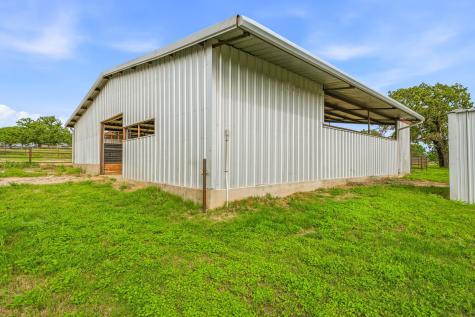 305 County Road 483 Stephenville TX 76401